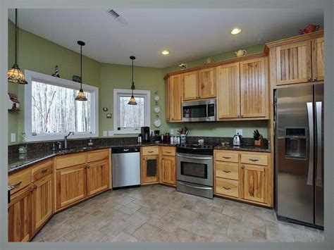 kitchen paint colors with oak cabinets and stainless steel appliances|oak cabinets with grey walls.